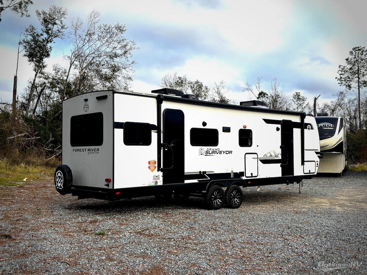 2025 Forest River grand surveyor 253rls