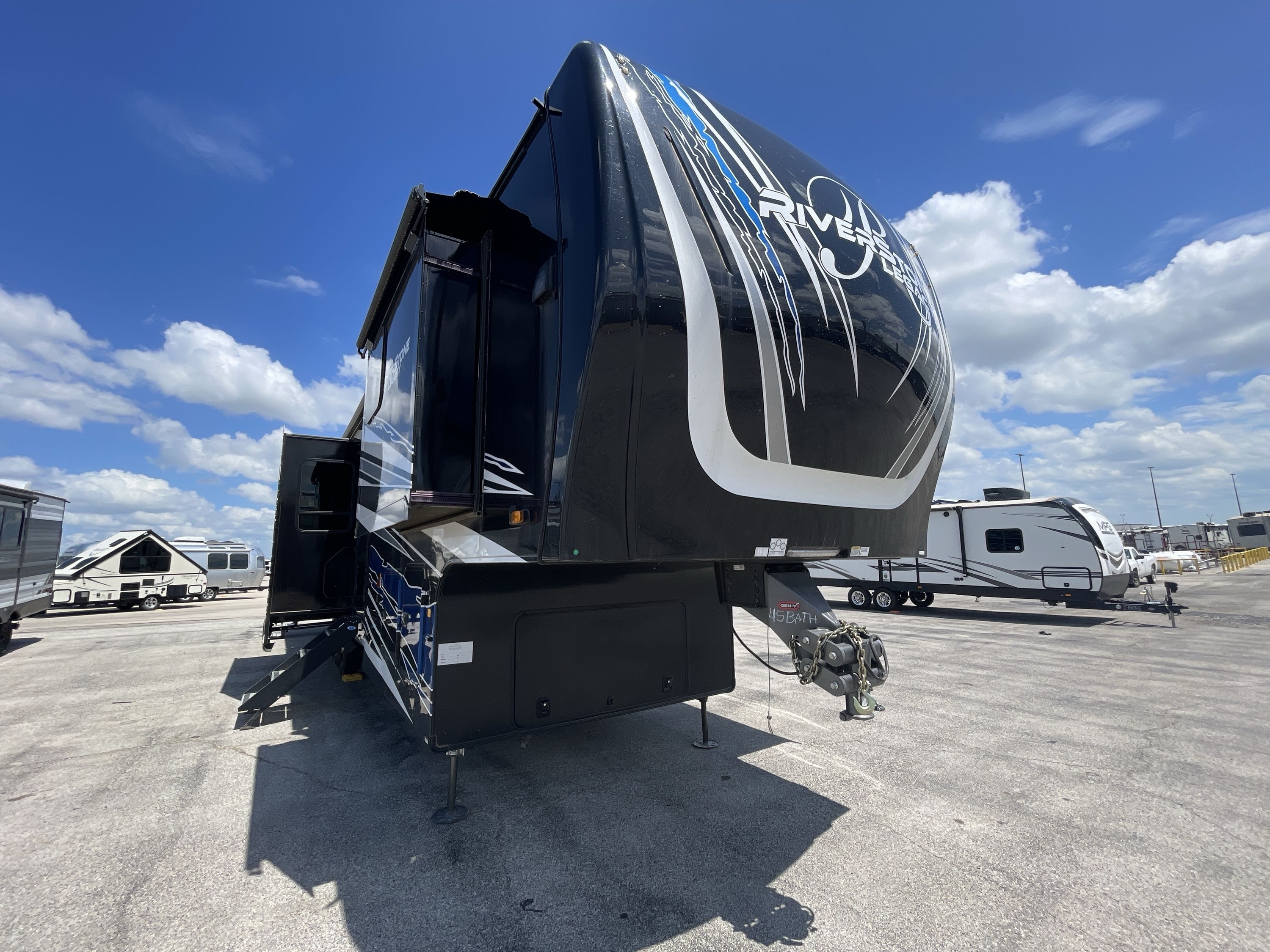 Gypsy&sons 「MELTON RVS VERSITY JK」 Sold RVs