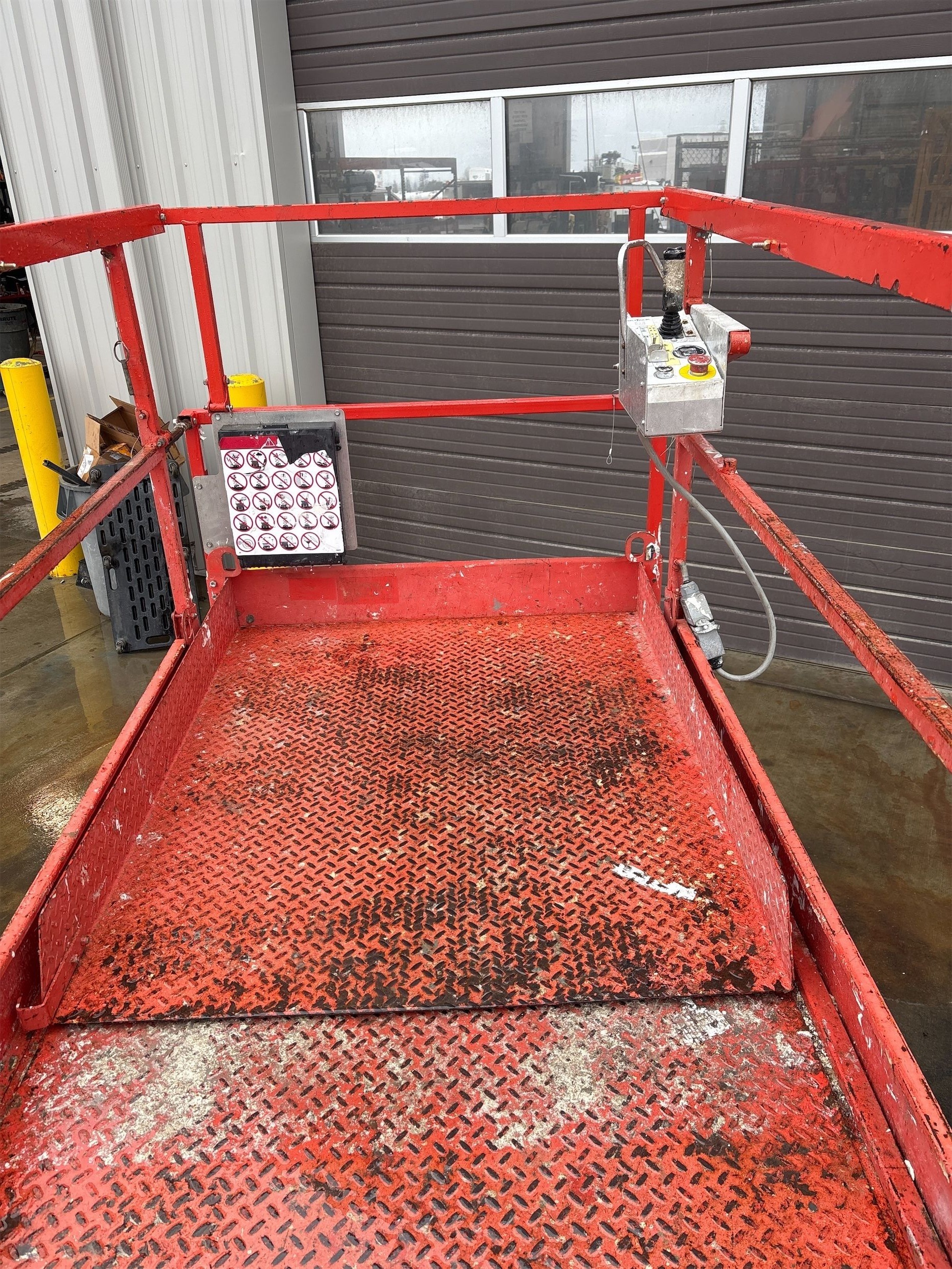 2015 SKYJACK SJIII4626 Scissor Lift in Bakersfield, CA