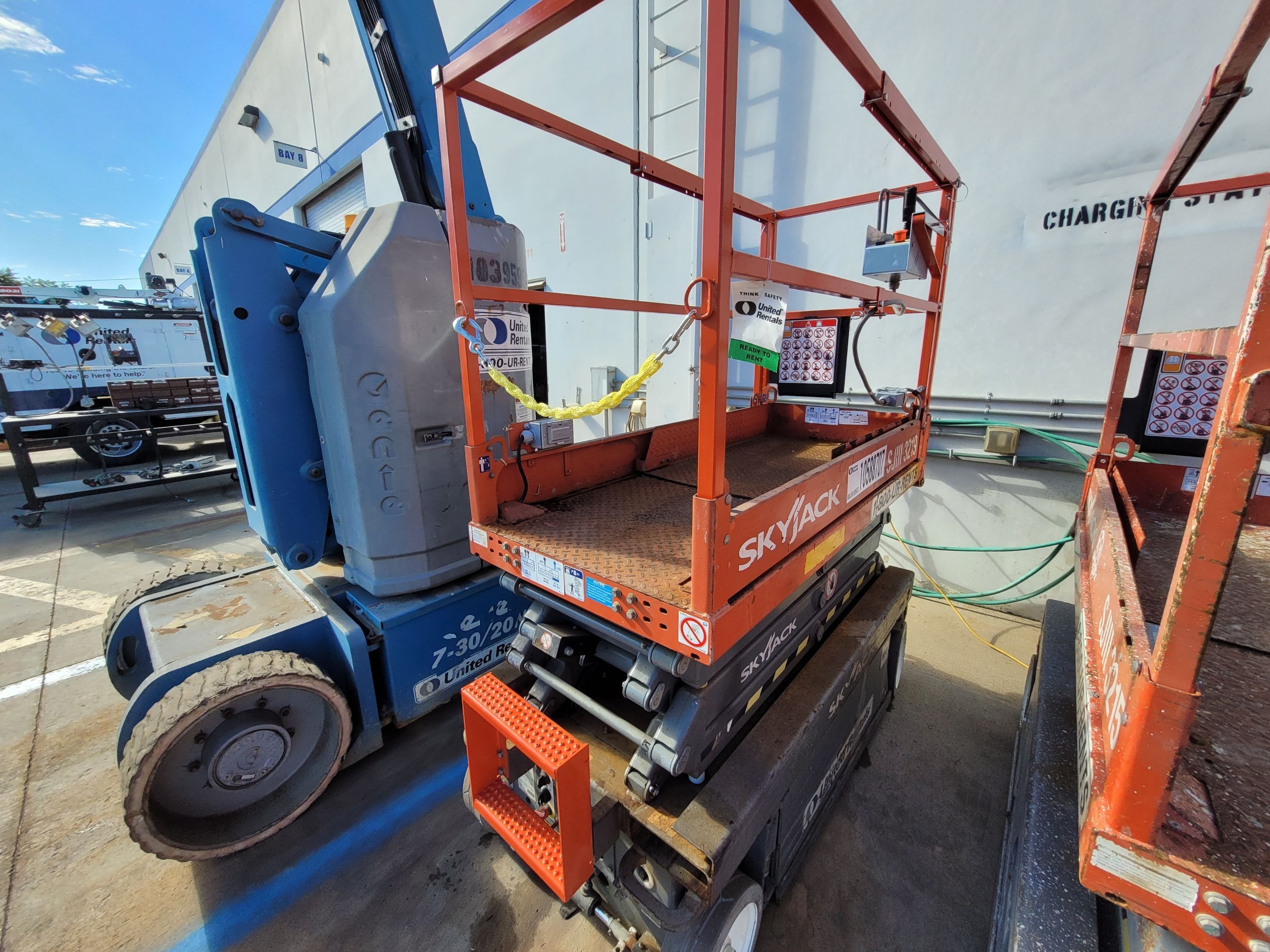 2017 SKYJACK SJIII3219 Scissor Lift in Bakersfield, CA
