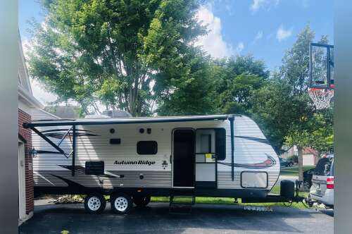 2018 Starcraft Autumn Ridge Outfitter 26BHS in sugar grove IL