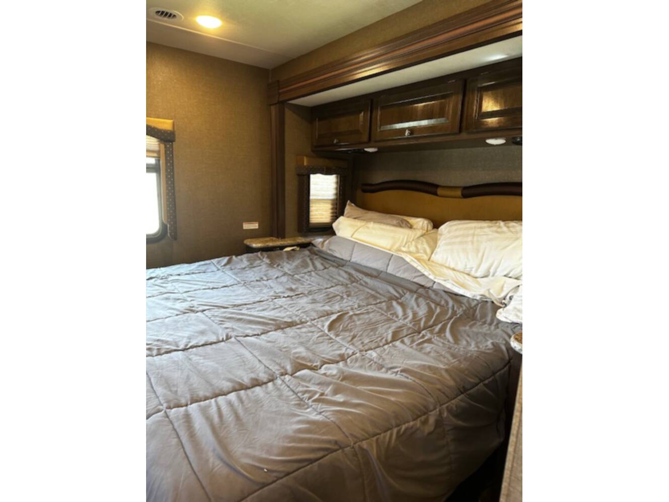 A photo of this 2018 Thor Motor Coach Windsport 34P