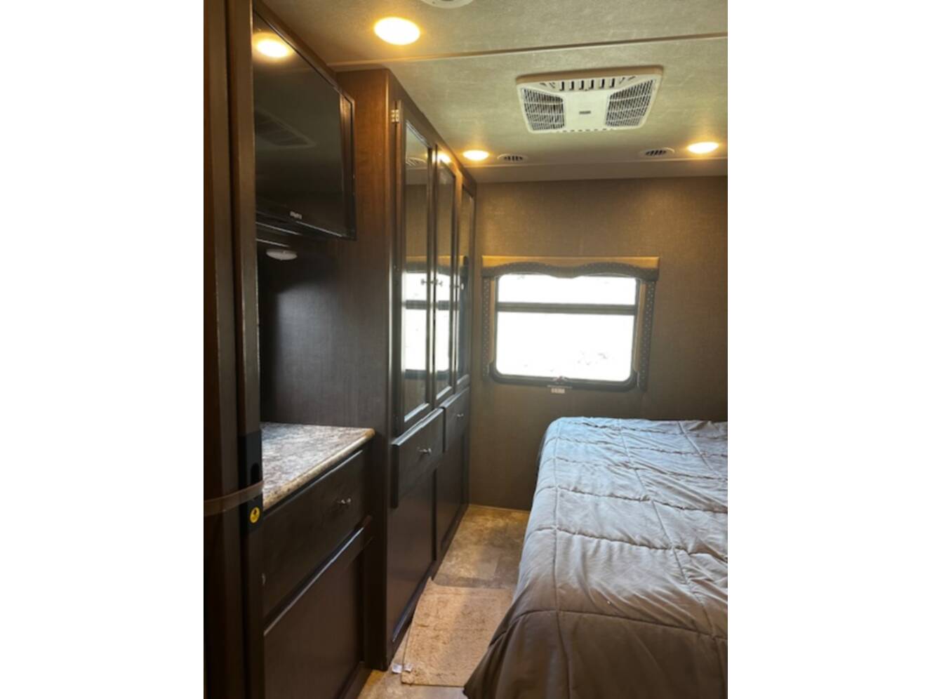 A photo of this 2018 Thor Motor Coach Windsport 34P