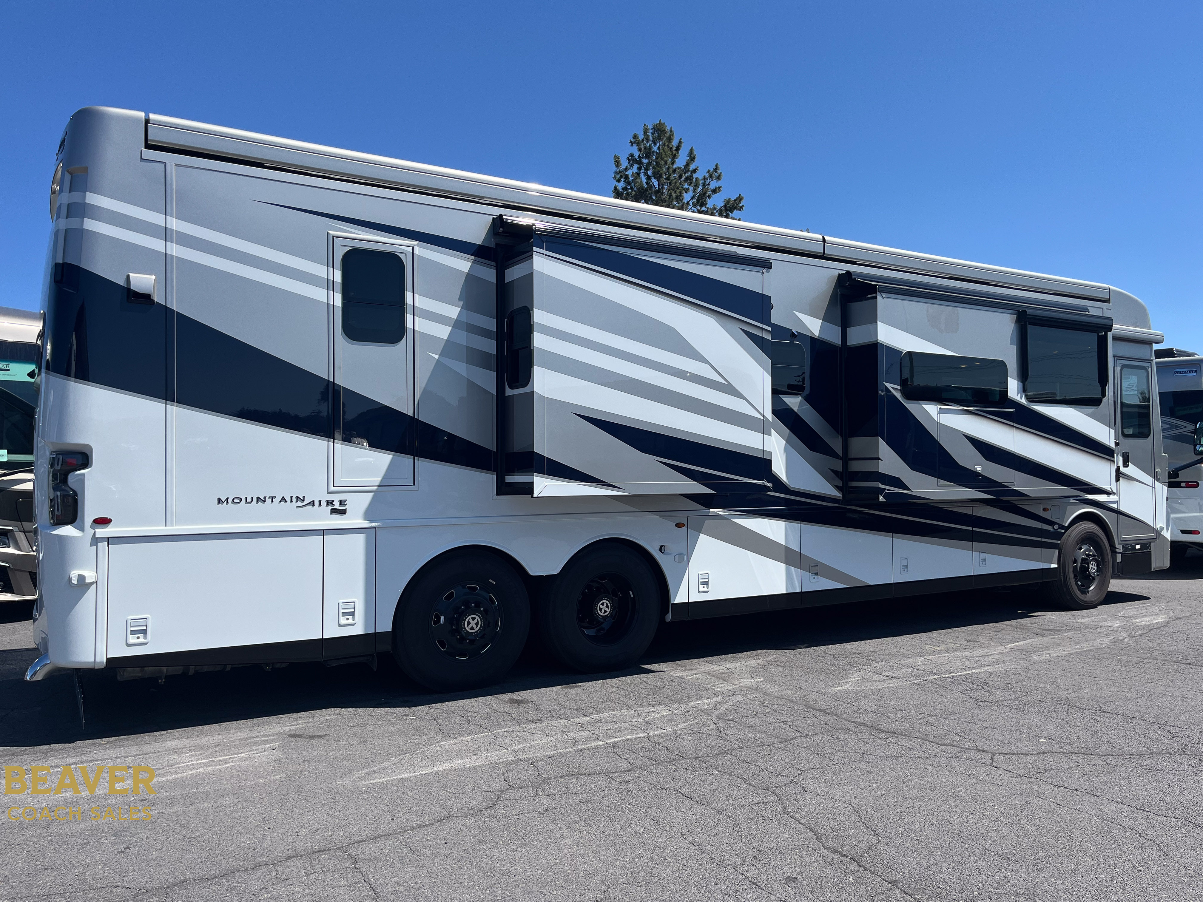 2026 Newmar mountain aire 4118