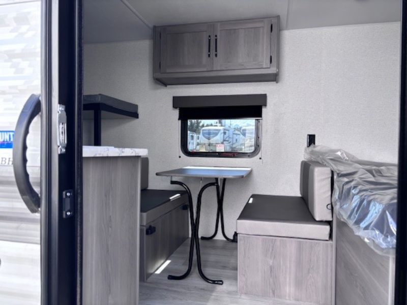 2025 Keystone RV hideout 175bh