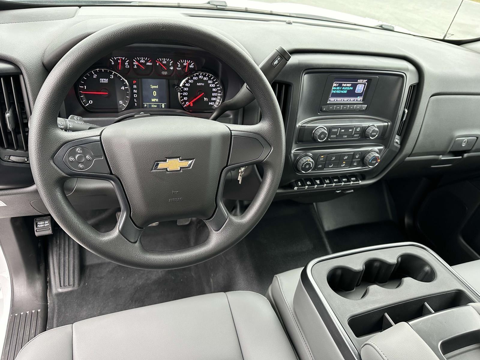2024 Chevrolet Silverado 5500HD Work Truck photo 2