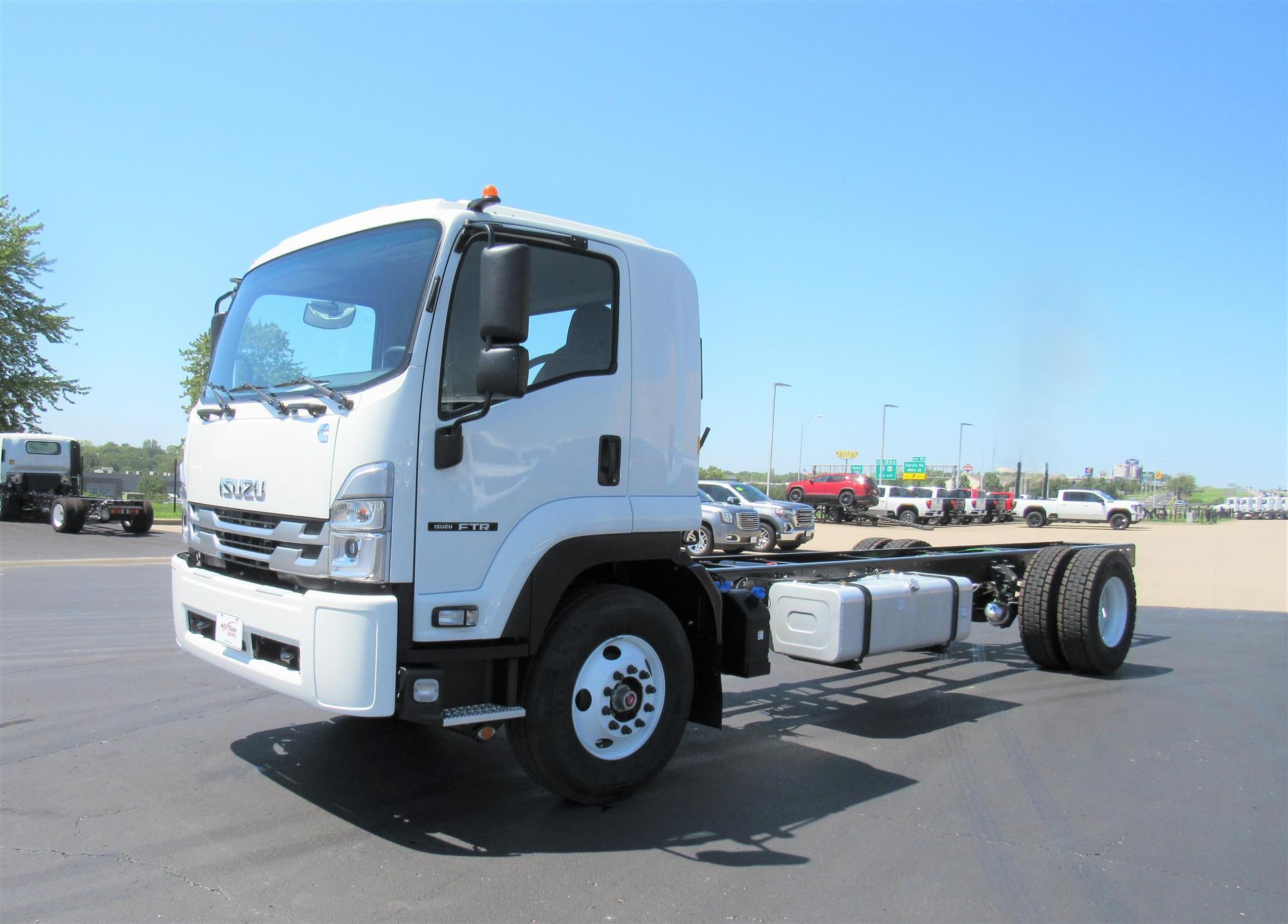 2025 Isuzu FTR MT5 in Kansas City, MO