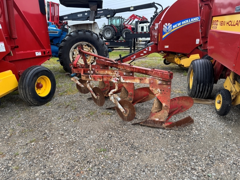 MASSEY FERGUSON 43 in Lewisville, OH