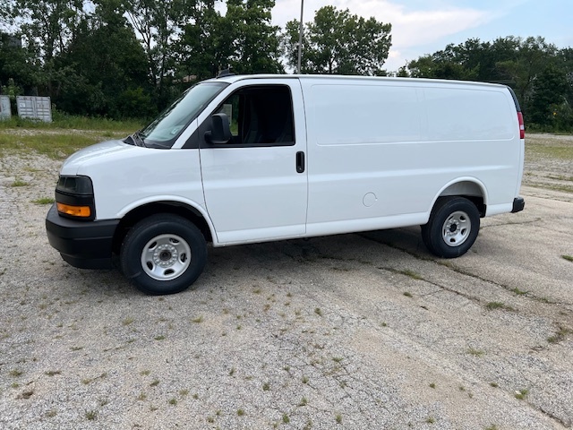 2025 CHEVROLET EXPRESS 2500 in Glen Ellyn, IL