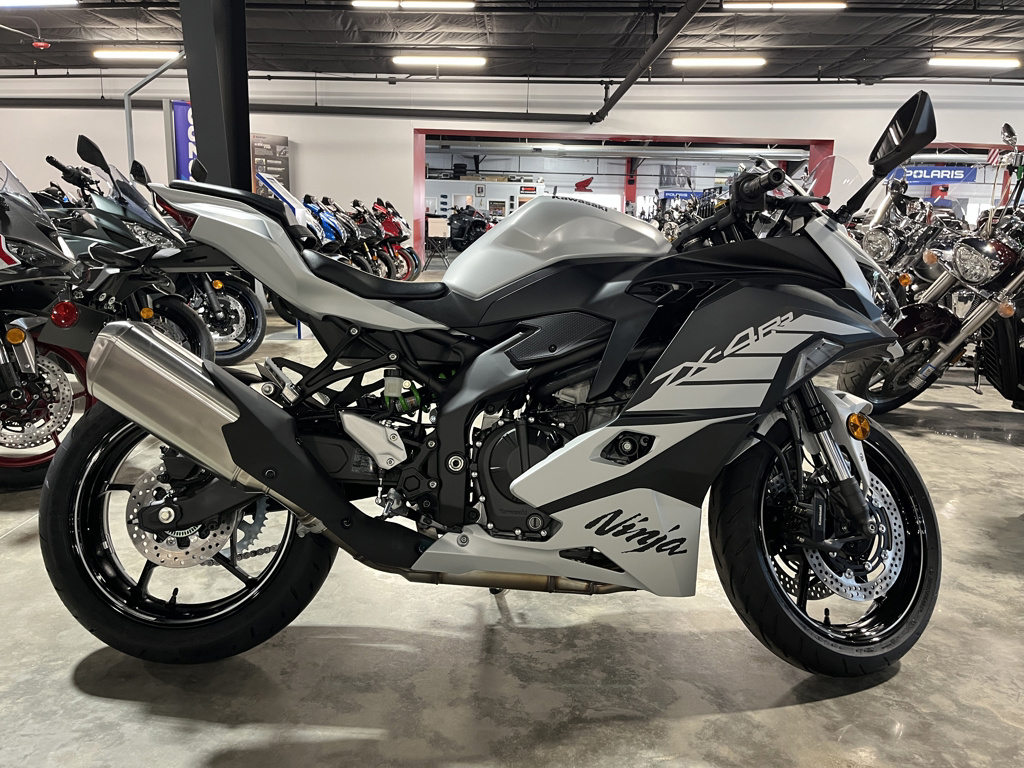 りんりんページ ZX-14R ABSにカラー＆グラフィックをリニューアルした2017年