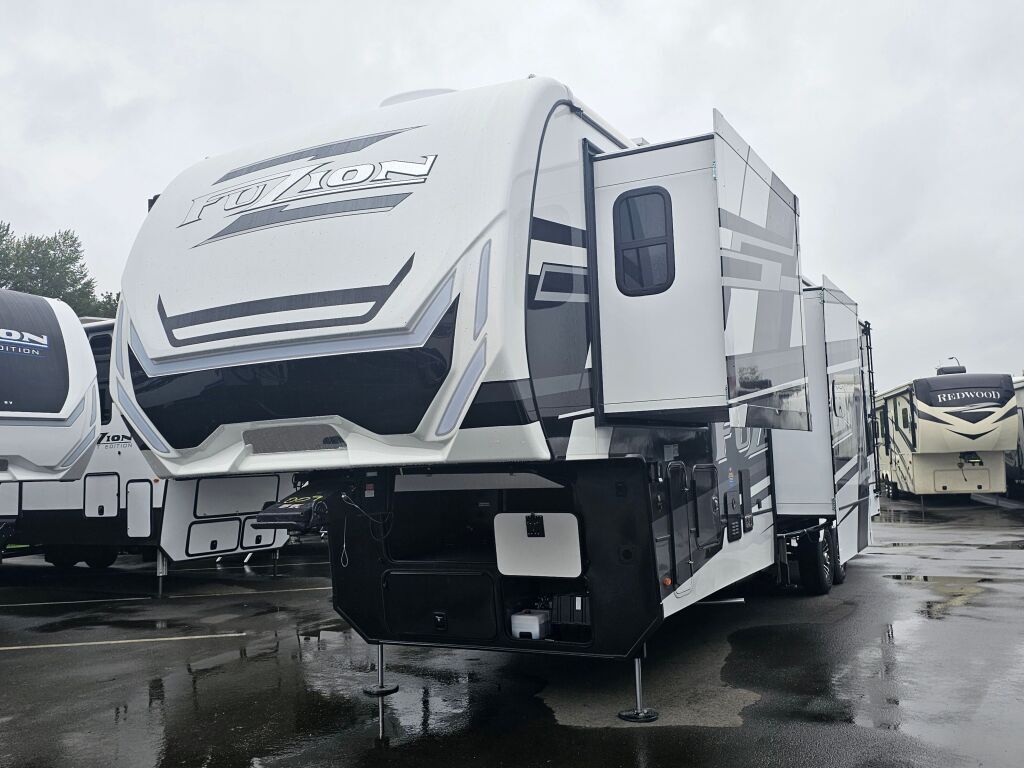 2025 Keystone RV fuzion 373