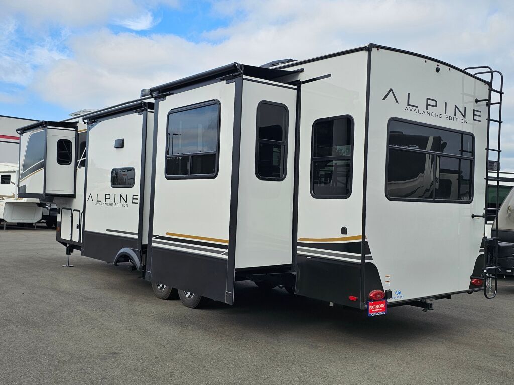 2025 Keystone RV avalanche 338gk