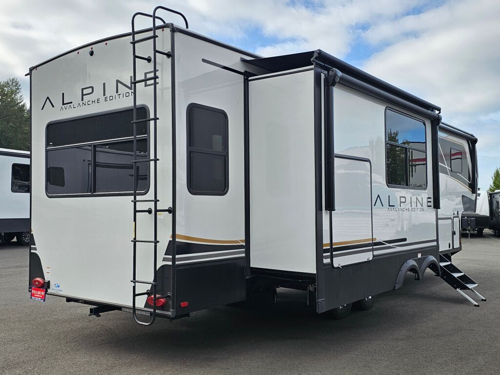 2025 Keystone RV avalanche 338gk