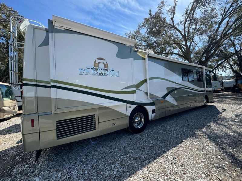 2003 Winnebago