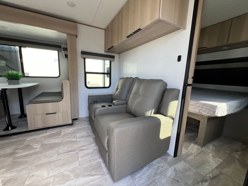 2025 Dutchmen RV kodiak 242rbsl