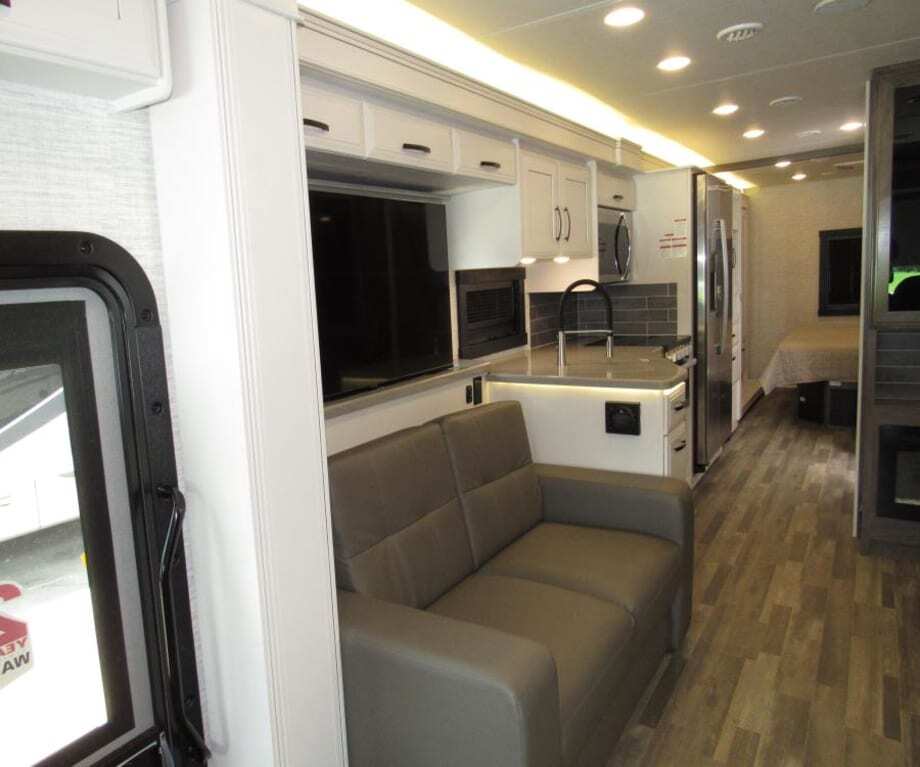 2025 Entegra Coach vision 34g