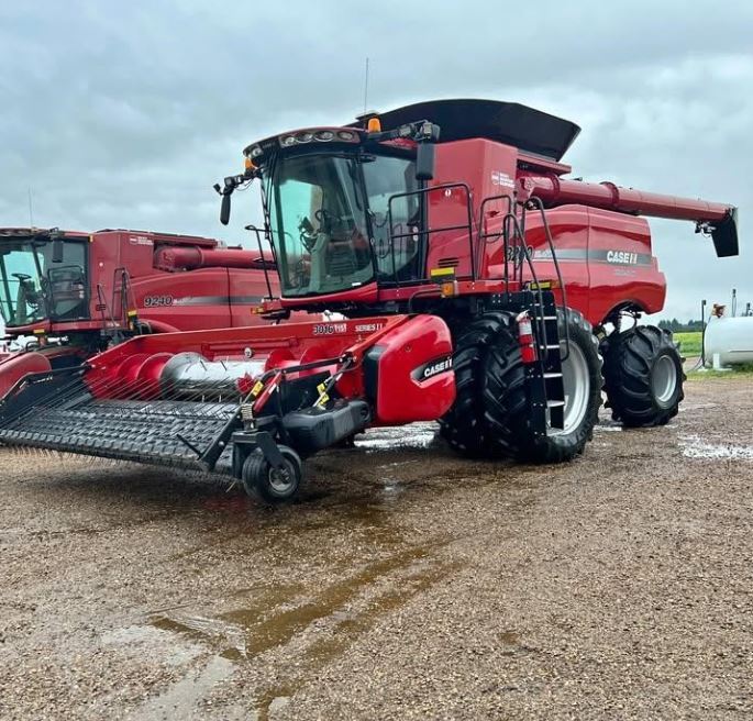 2014 CASE IH 8230 in Andrew Alberta, CA