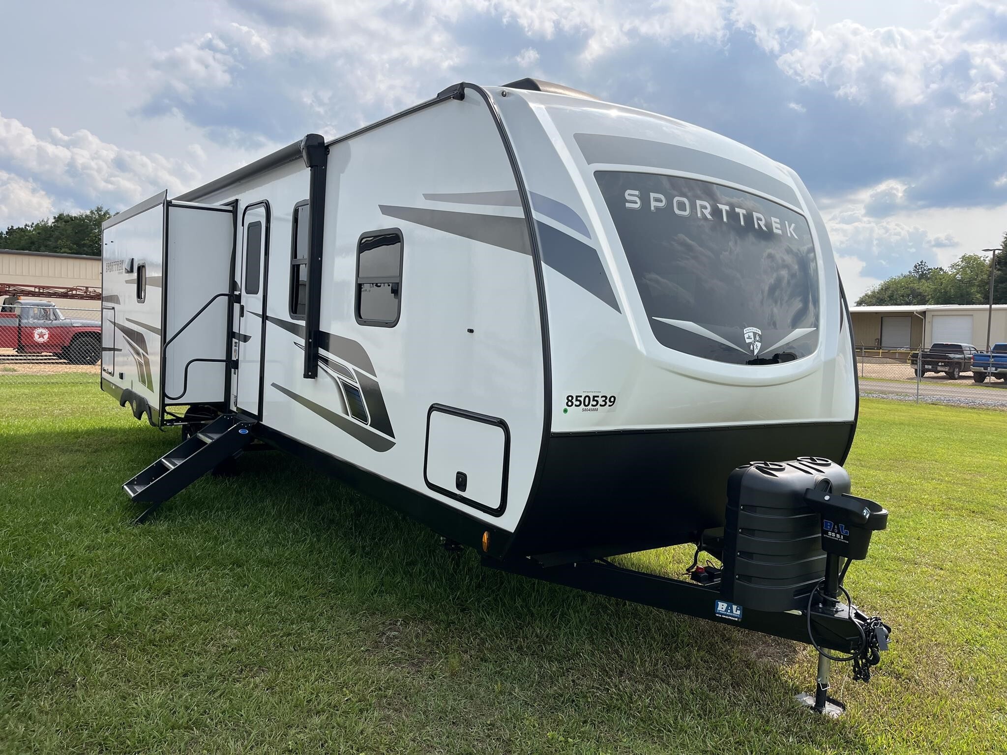 2025 Venture sporttrek 312vik