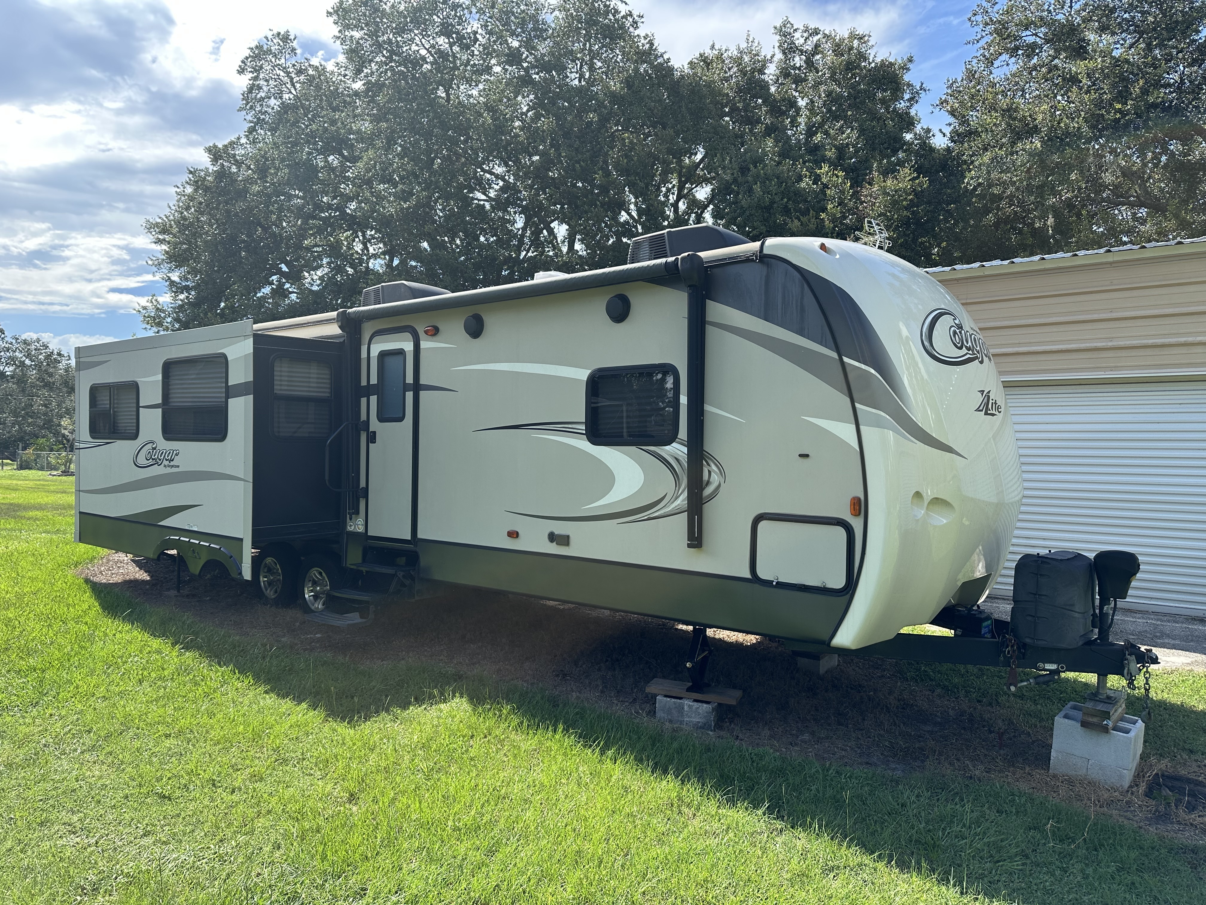 2016 Keystone Cougar 30RLI in wesley chapel FL