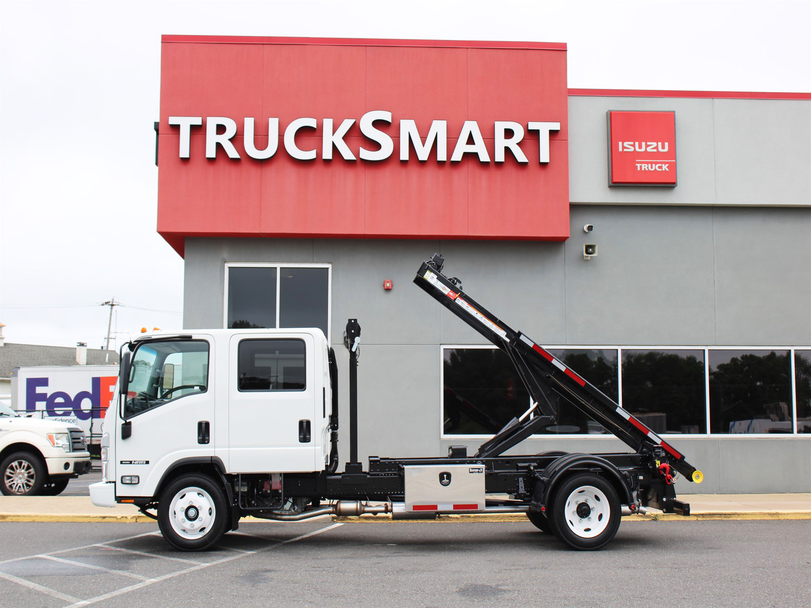 2025 ISUZU NRR in Morrisville, PA
