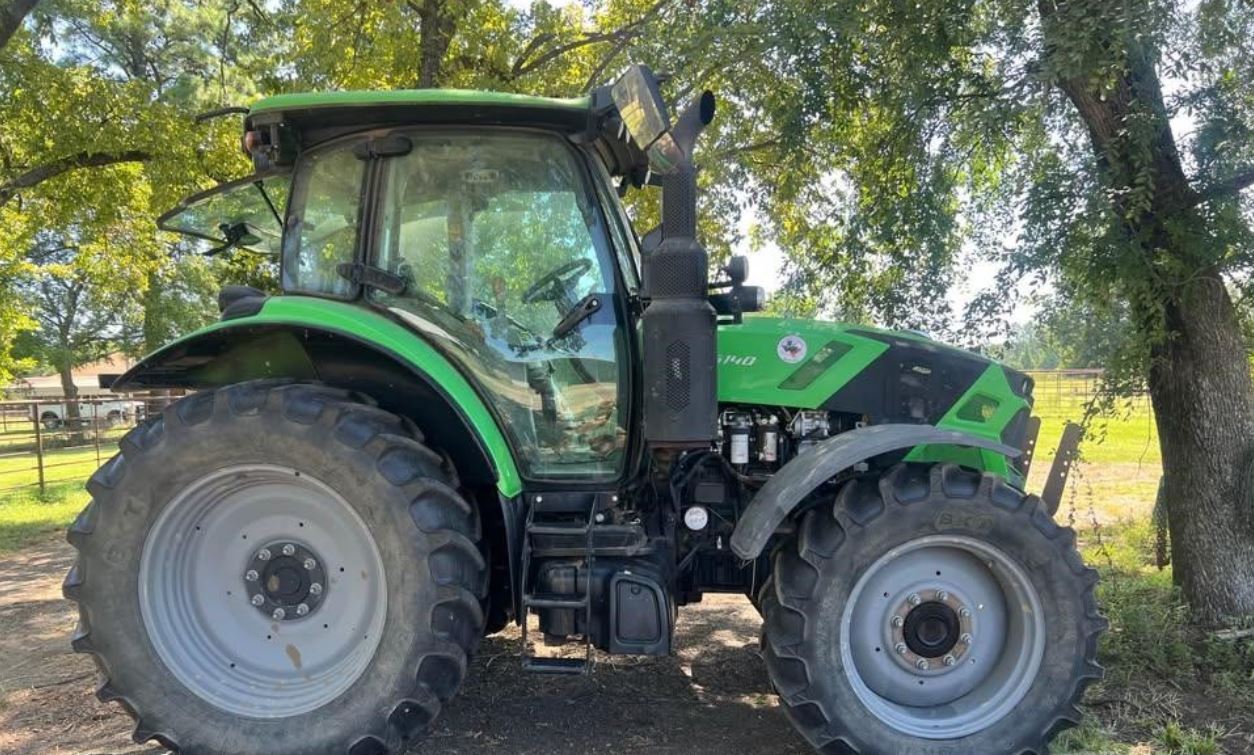 2020 DEUTZ Fahr 6140 in Poteau, OK