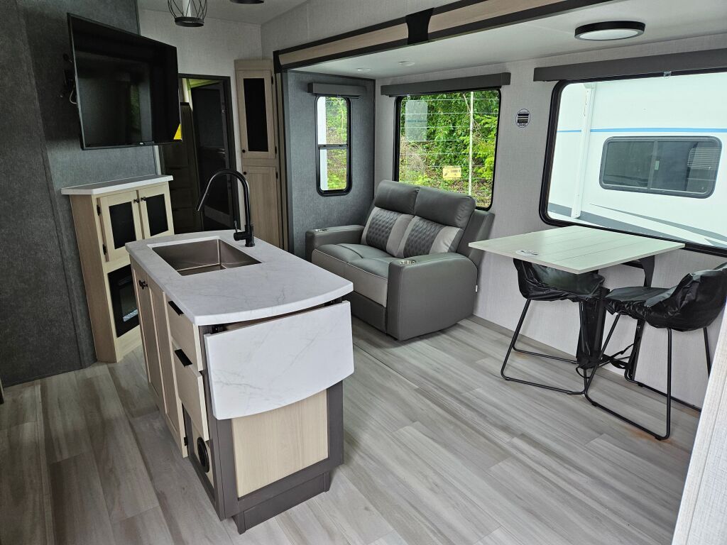 2025 Forest River