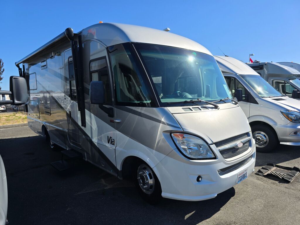 2010 Winnebago via 25t