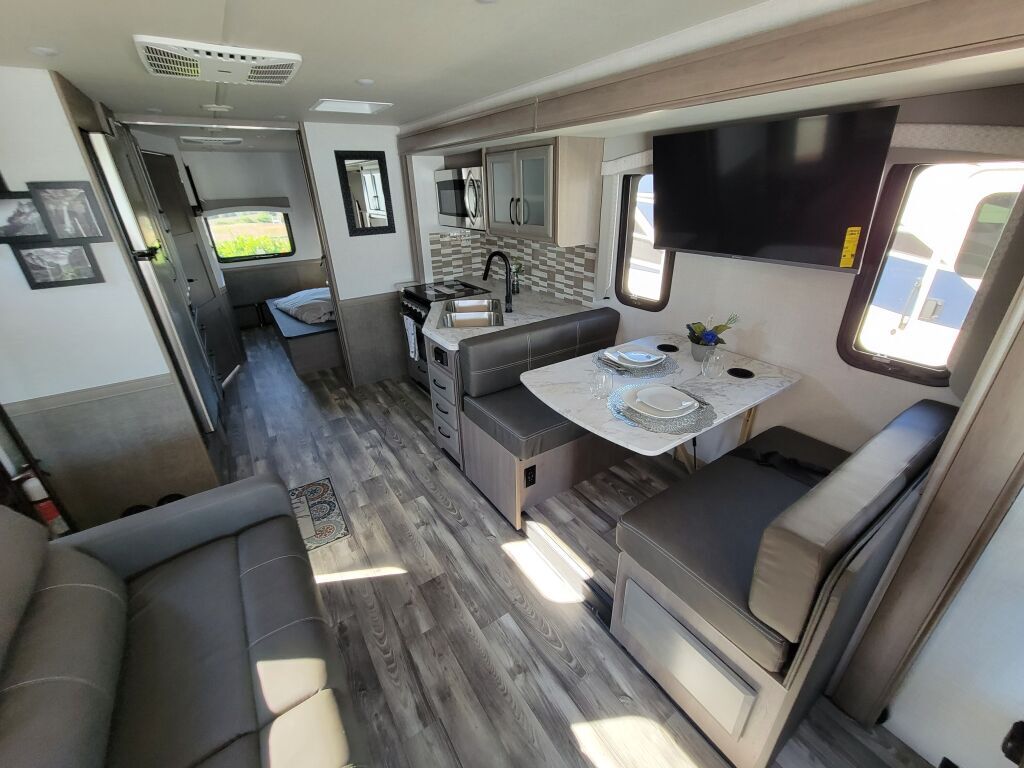 2024 Fleetwood flair 28a