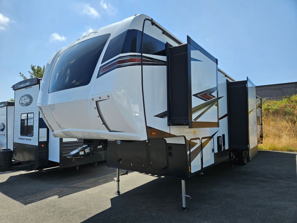 2022 Forest River xlr nitro 35dk5