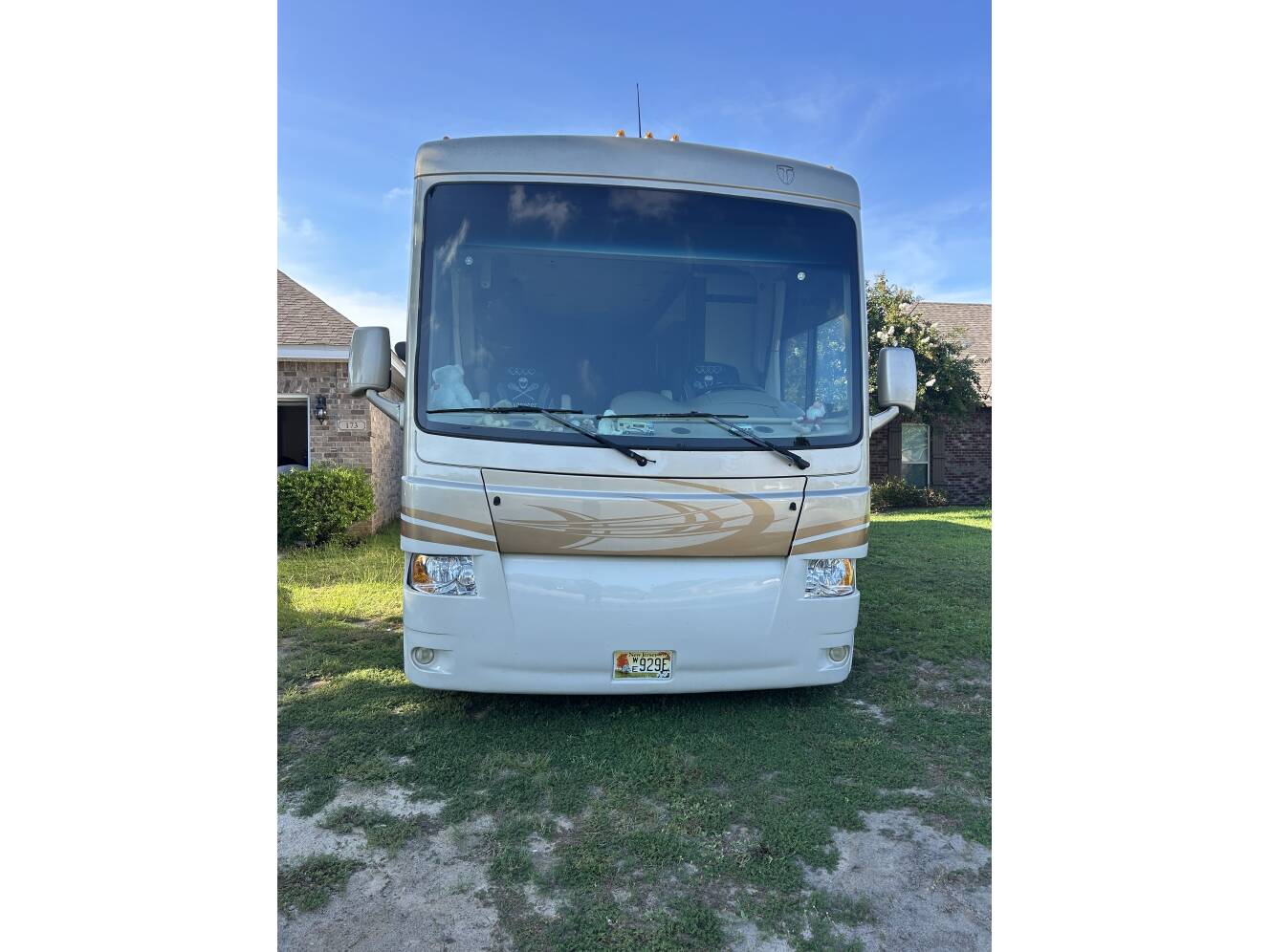 A photo of this 2013 Thor Motor Coach PALAZZO 33 2