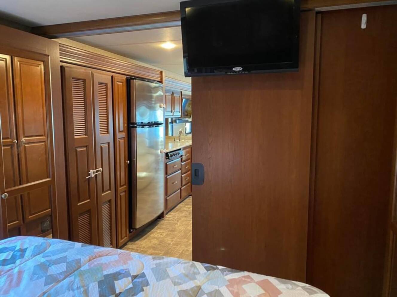 A photo of this 2013 Thor Motor Coach PALAZZO 33 2