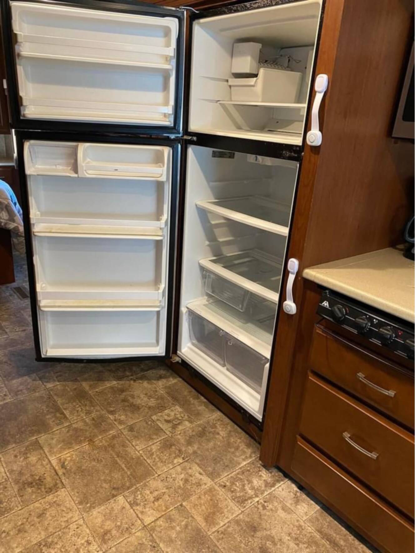 A photo of this 2013 Thor Motor Coach PALAZZO 33 2