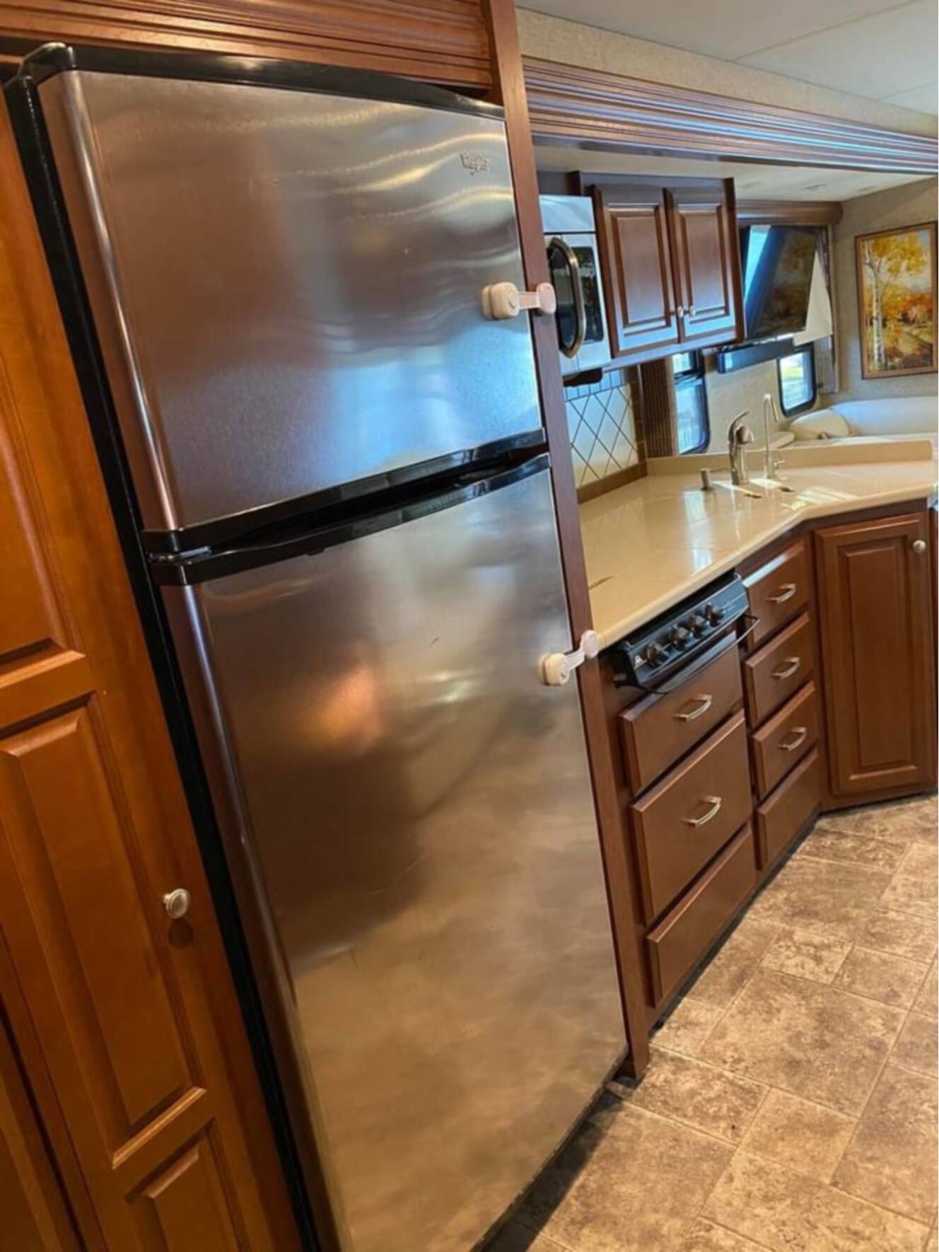 A photo of this 2013 Thor Motor Coach PALAZZO 33 2