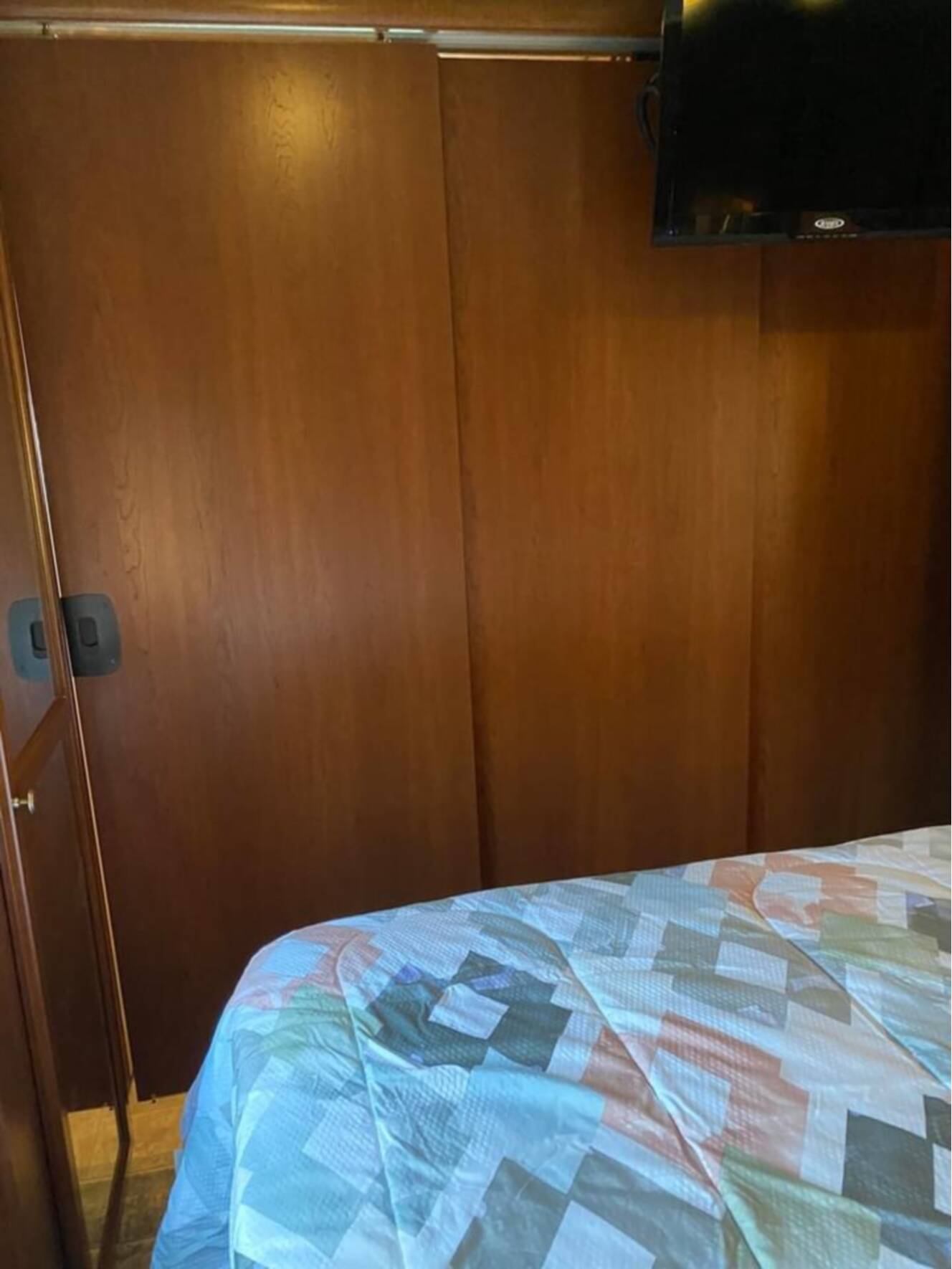 A photo of this 2013 Thor Motor Coach PALAZZO 33 2