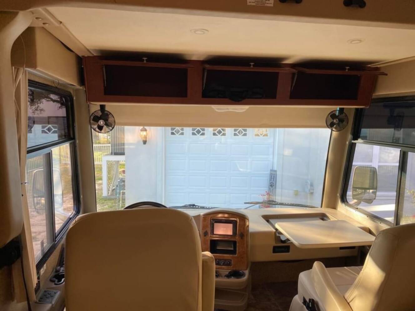 A photo of this 2013 Thor Motor Coach PALAZZO 33 2