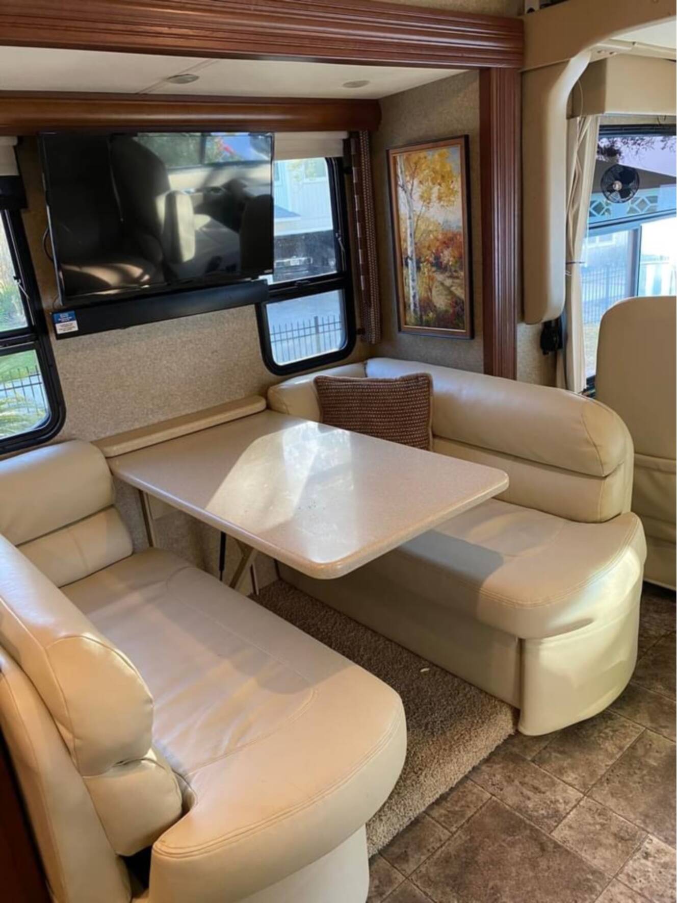 A photo of this 2013 Thor Motor Coach PALAZZO 33 2