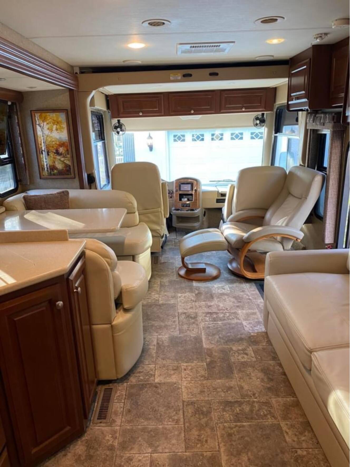 A photo of this 2013 Thor Motor Coach PALAZZO 33 2