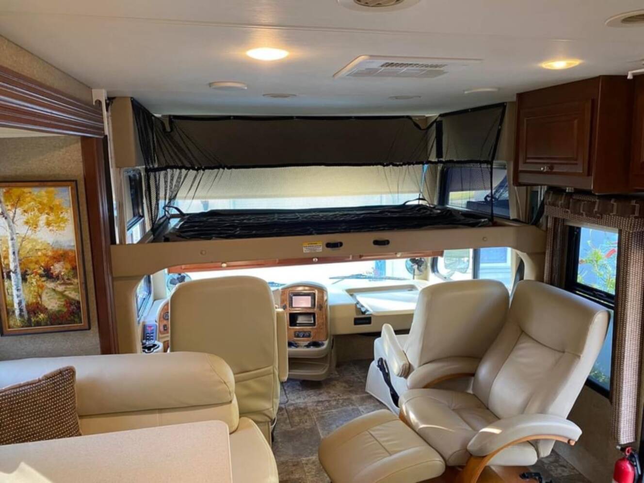 A photo of this 2013 Thor Motor Coach PALAZZO 33 2