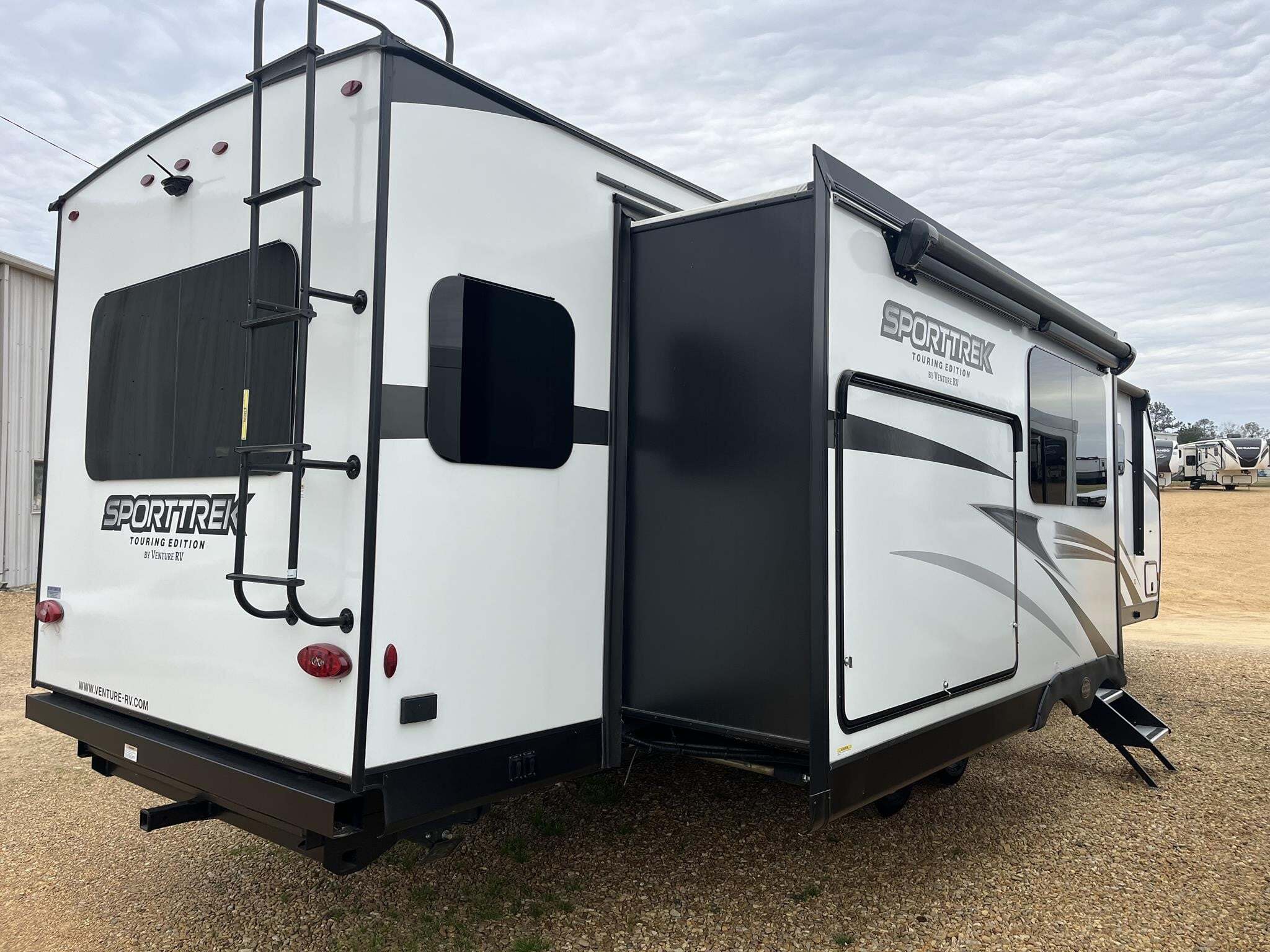 2023 Venture sporttrek 343vik
