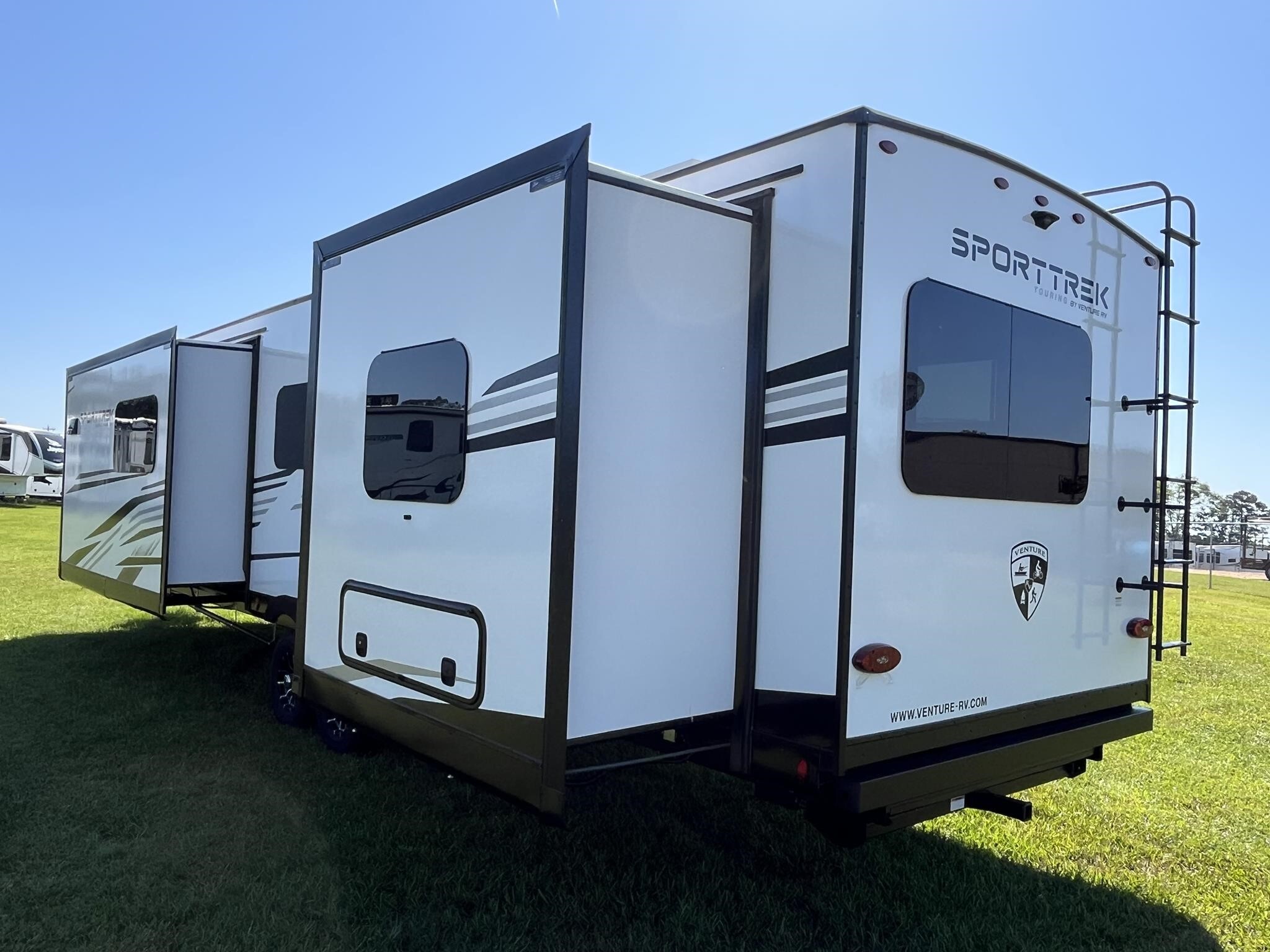2025 Venture sporttrek 333vfk