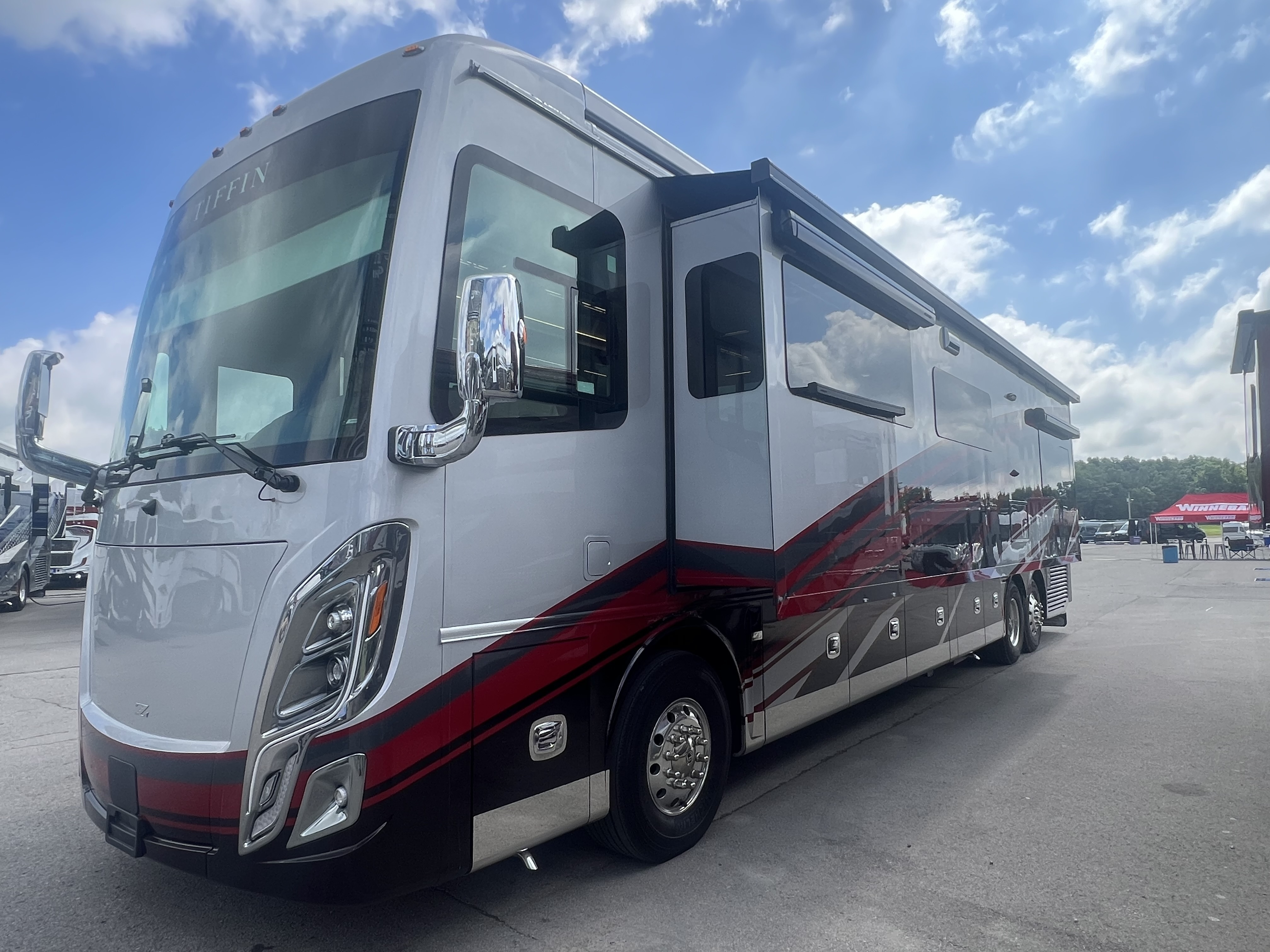 Tiffin Motorhomes Zephyr RVs For Sale near South Des Moines, IA - RV Trader