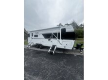 2026 Winnebago Thrive 25RLS Review image