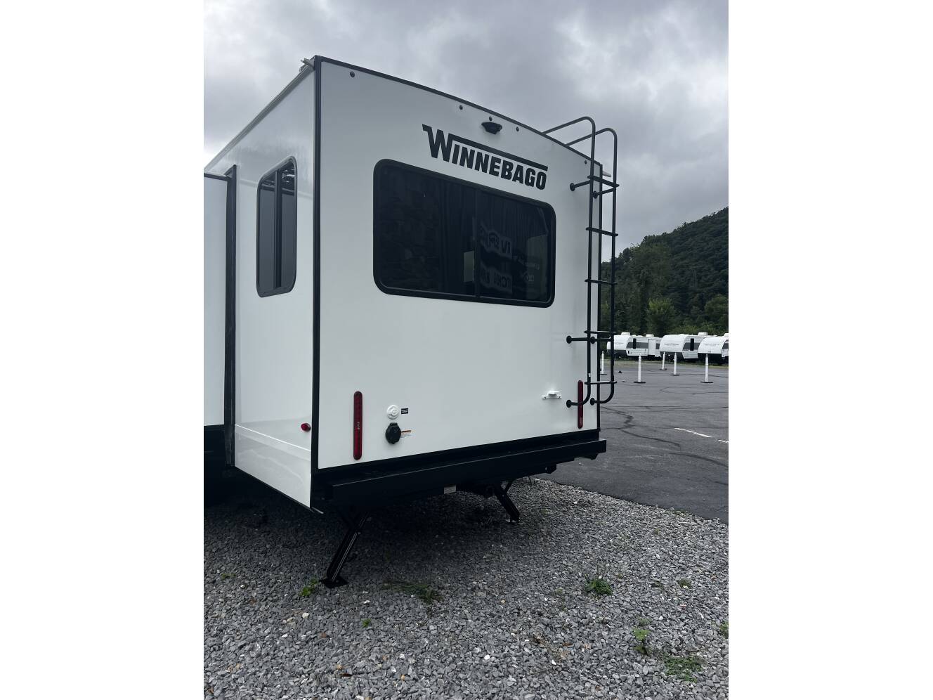 A photo of this 2026 Winnebago THRIVE 25RLS