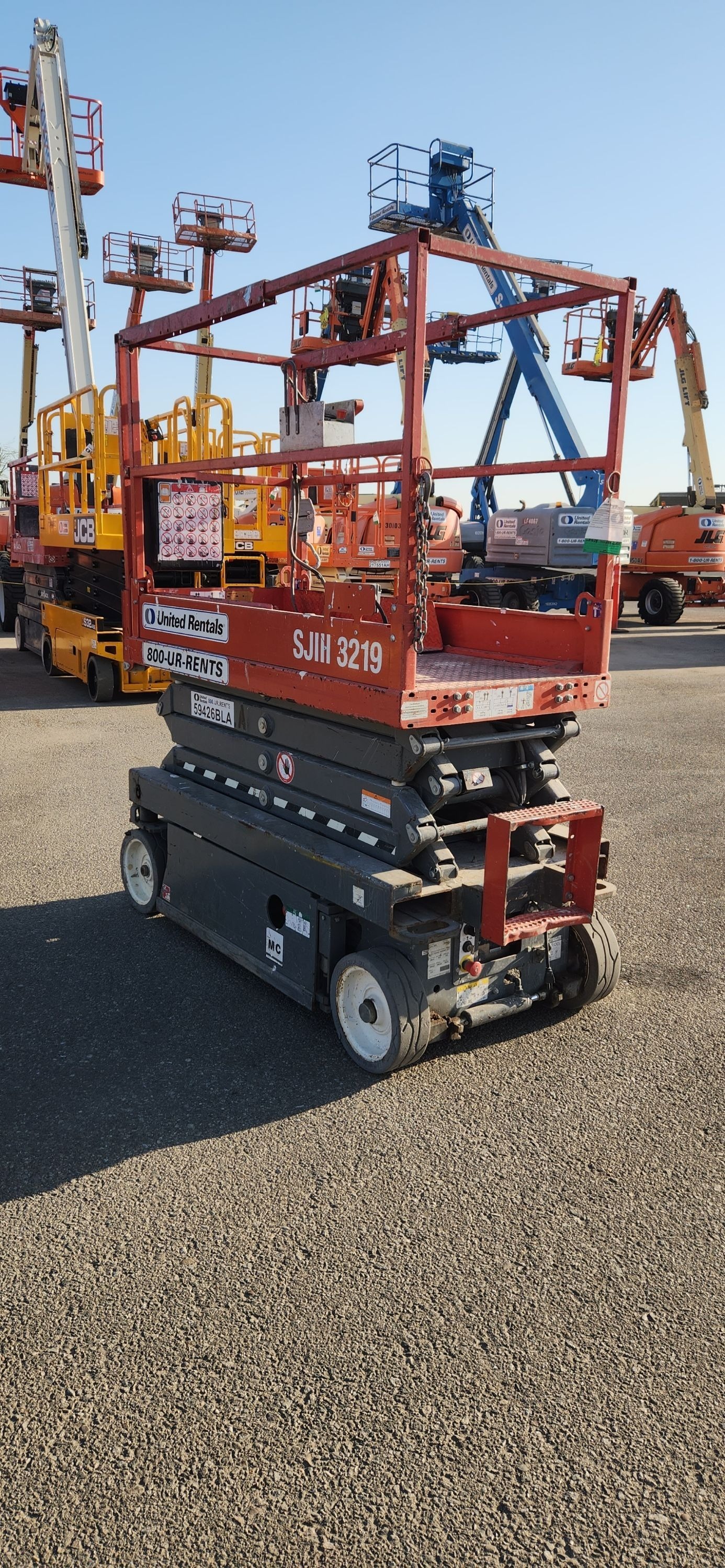 2018 SKYJACK SJIII3219 Scissor Lift in Bakersfield, CA