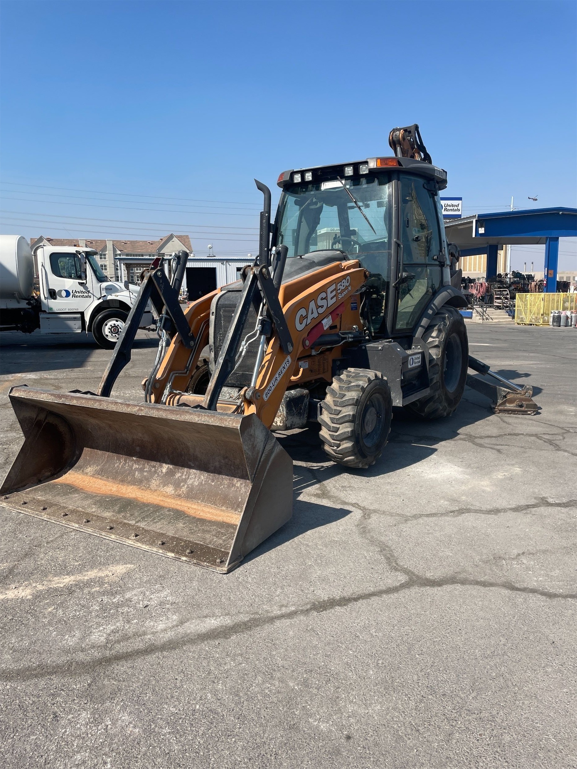 2021 CASE 580SN Backhoe Loader in Bakersfield, CA