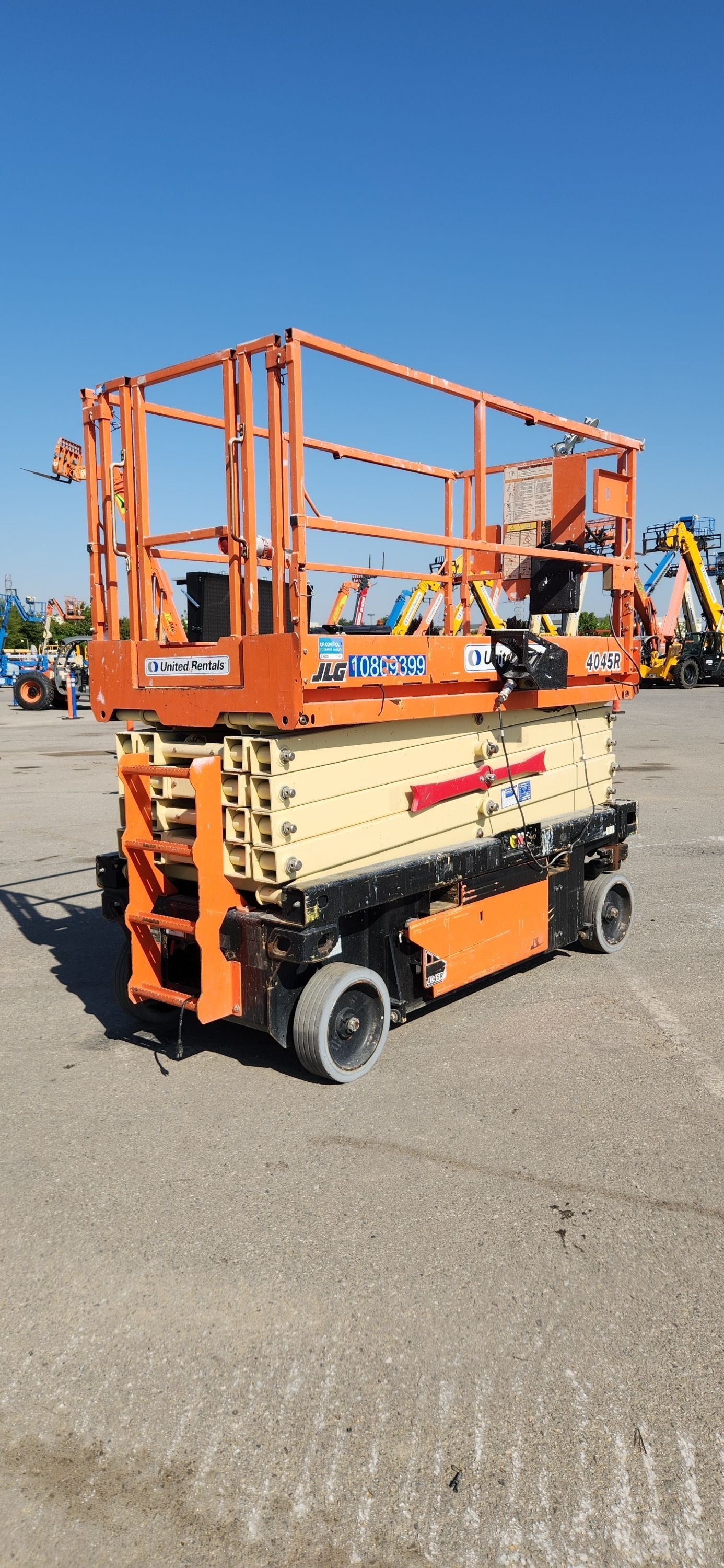 2018 JLG 4045R Scissor Lift in Bakersfield, CA