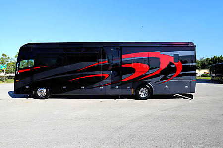 2021 Tiffin Motorhomes Phaeton 40 IH RV