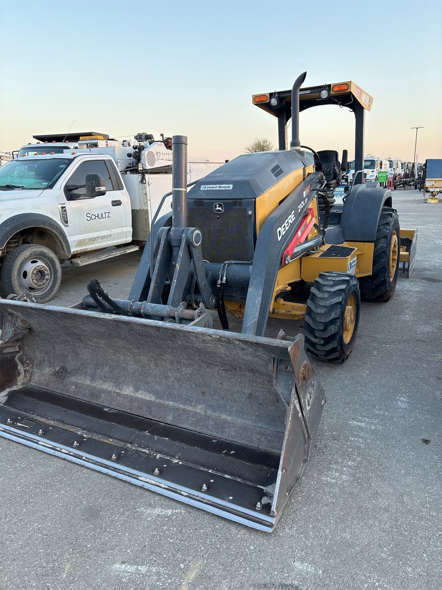 2019 JOHN DEERE 210L EP Wheel Loader in Bakersfield, CA