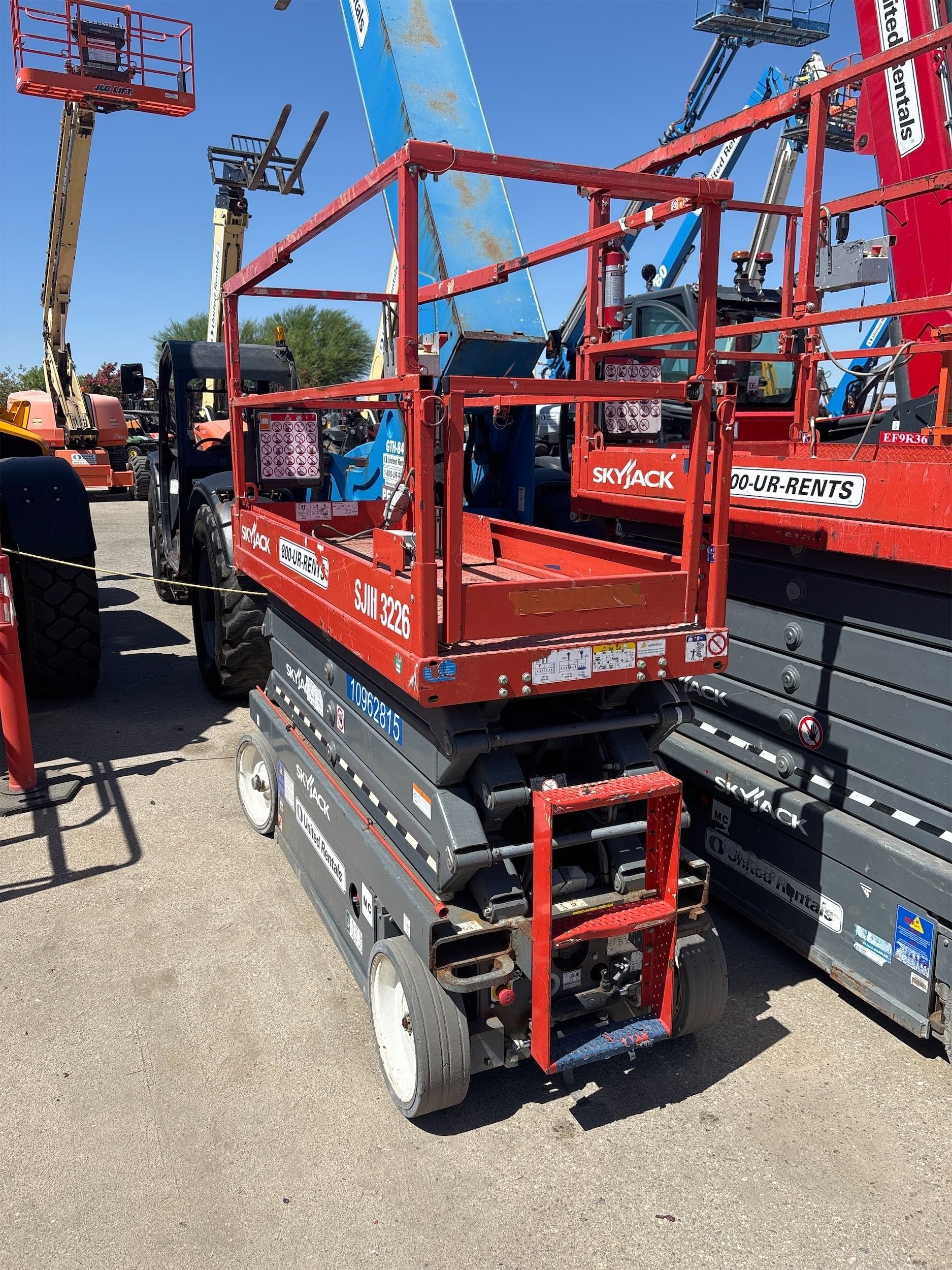 2019 SKYJACK SJIII3226 Scissor Lift in Bakersfield, CA