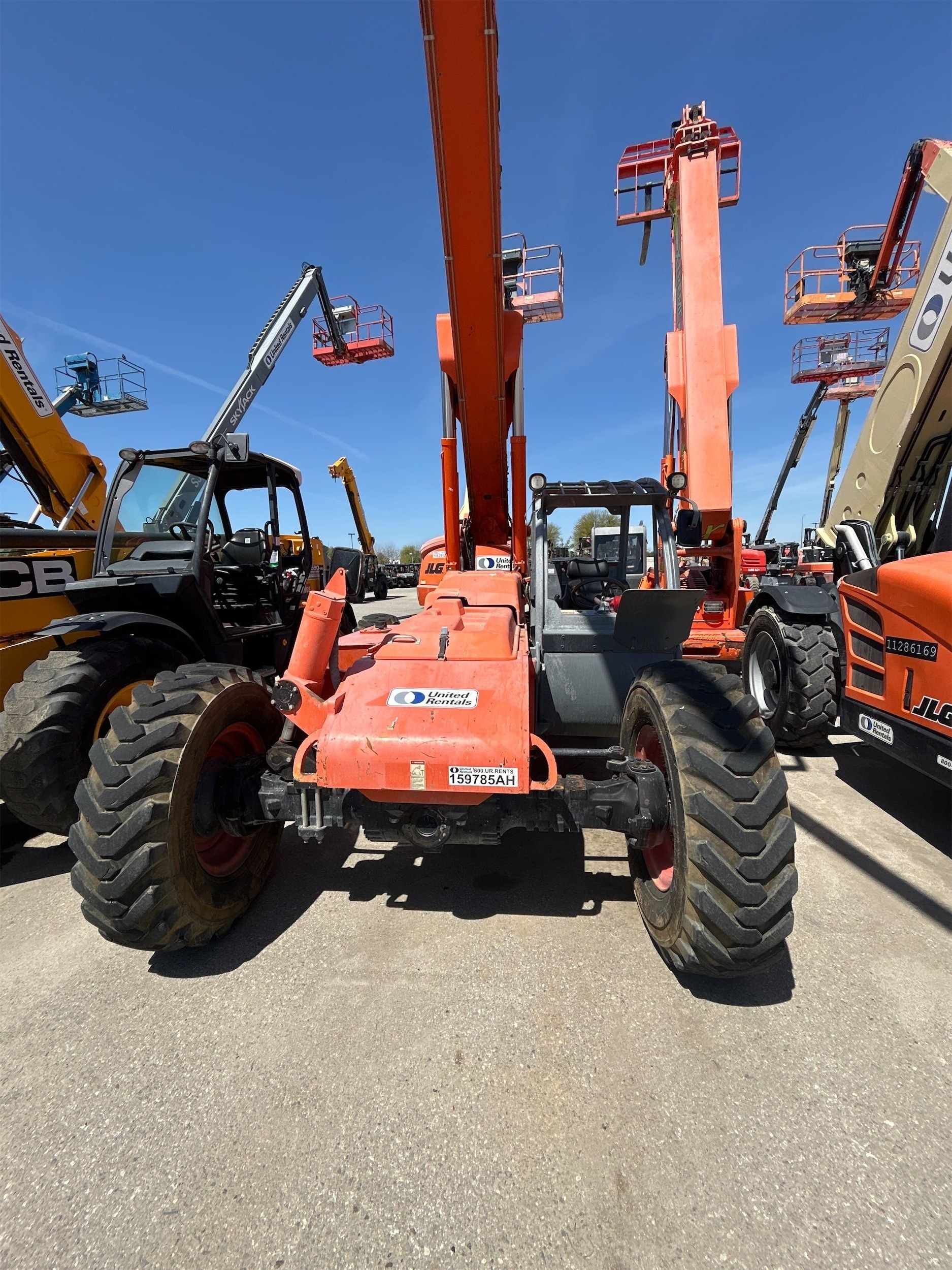 2015 XTREME MANUFACTURING XR1045 Forklift in Bakersfield, CA